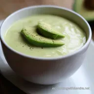 Sopa Fr&iacute;a Mel&oacute;n Aguacate Crema: &iexcl;Un Gazpacho Refrescante!