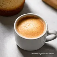 Mug Cake de Vainilla en 5 Minutos Receta F&aacute;cil y Deliciosa