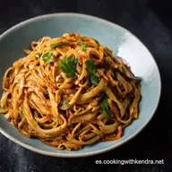 Drunken Noodles Pad Kee Mao Aut&eacute;nticos Receta con Sabor Tailand&eacute;s